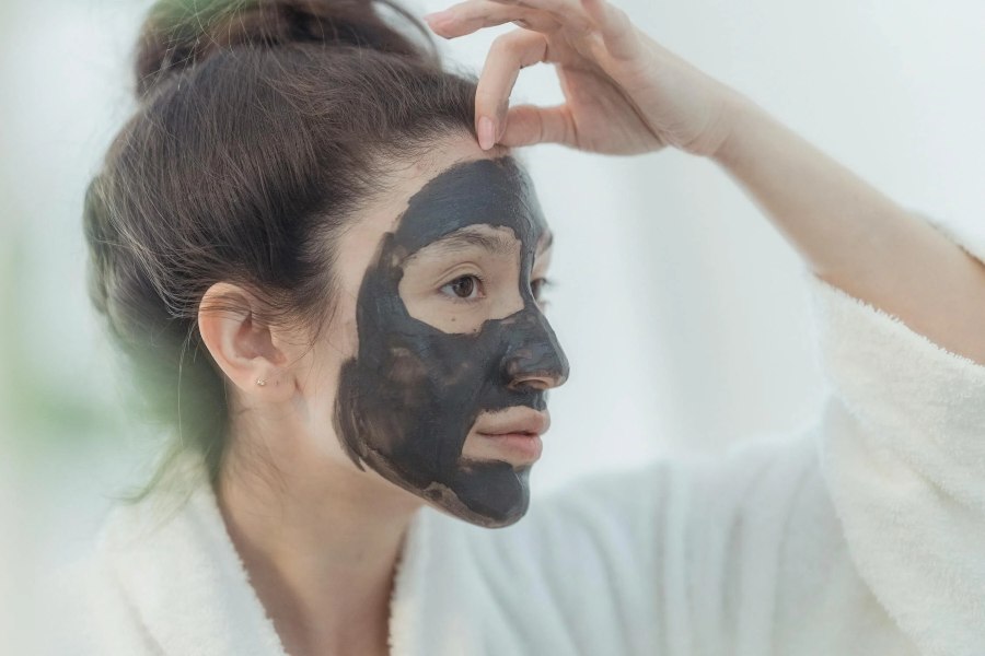 Beauty and Wellness: Integrating Self-Care into Your Beauty Routine