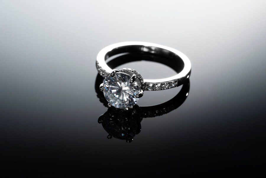 2.6 Carat Diamond Rings: Striking the Perfect Balance of Size and Elegance